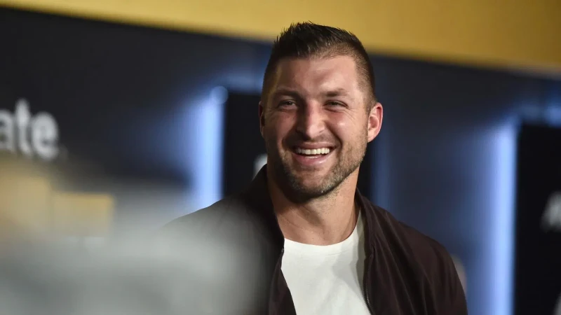 Tim Tebow Shares How a Simple Act of Kindness Can Change Lives Tim Tebow Shares How a Simple Act of Kindness Can Change Lives